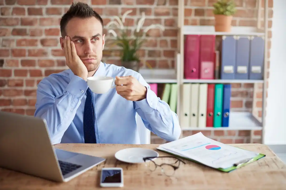 time management mistakes office worker focused