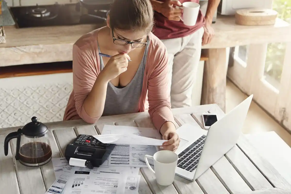personal finance budget tracking Sweden