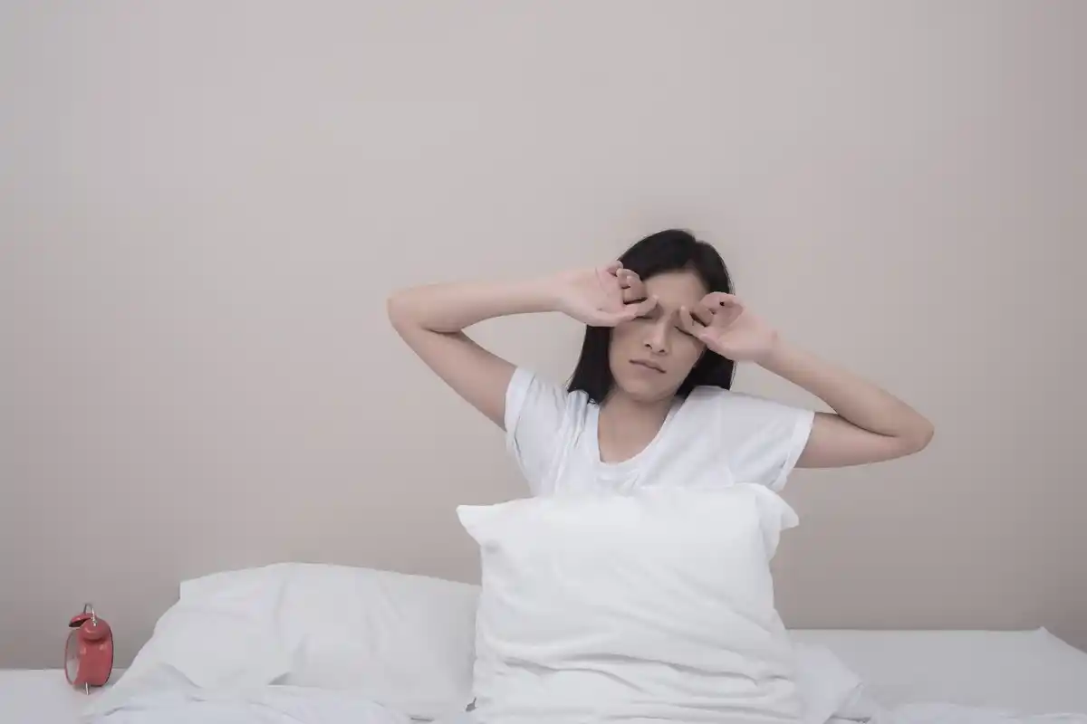 sleep mistakes common habits ruining sleep