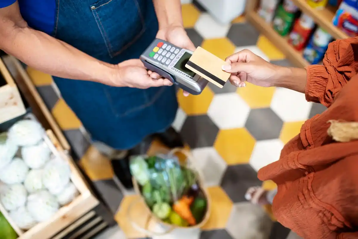 grocery shopping saving money Sweden