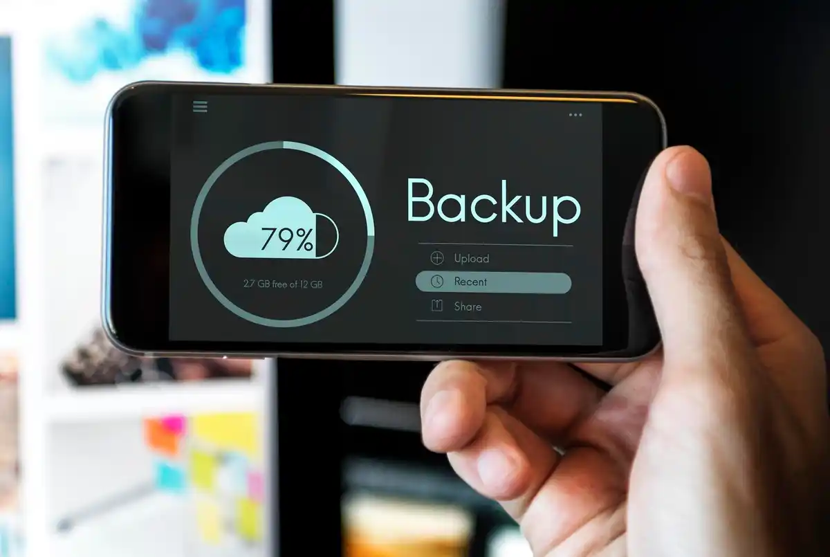 smartphone cleaning storage backup