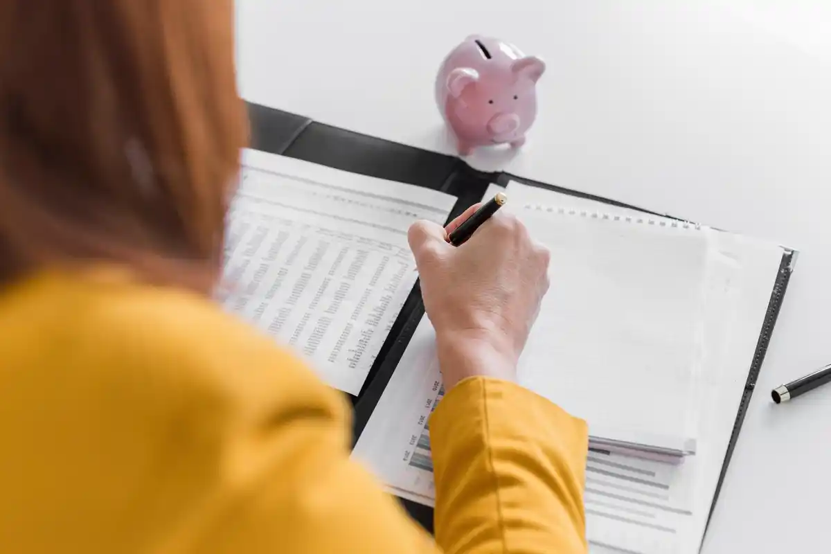 everyday money management simple tips