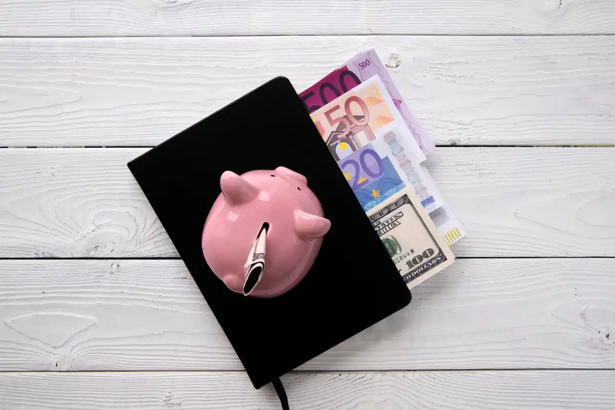 personal budgeting Sweden saving money