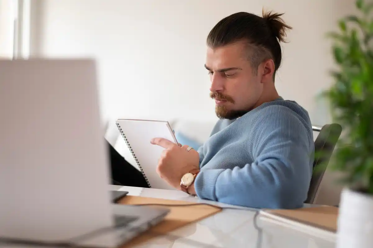 focused person working single tasking