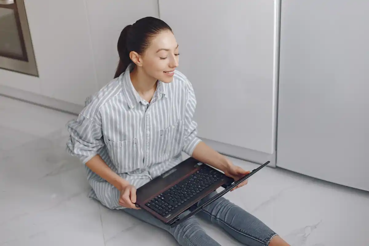 laptop overheating cleaning maintenance Sweden