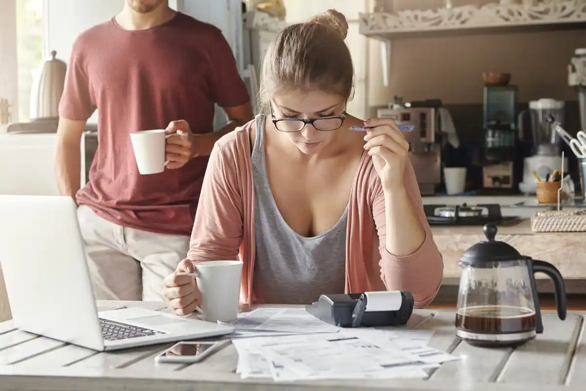 personal finance budget Sweden money management